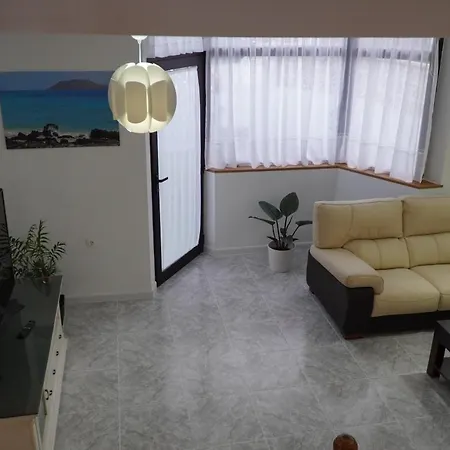 Roset بيت للعطل